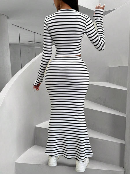 Compass round neck striped skirt set